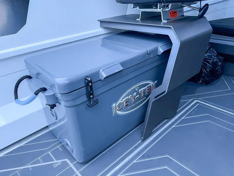 Slide: The Image of Stabi-Craft 1850 SuperCab 2026 - 12