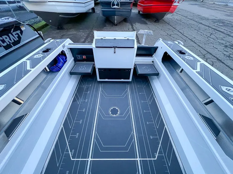 Slide: The Image of Stabi-Craft 1850 SuperCab 2026 - 13