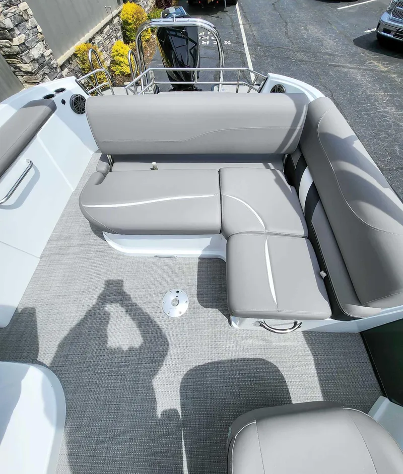 Slide: The Image of Sylvan S 5 CLZ DH 2024 - 12