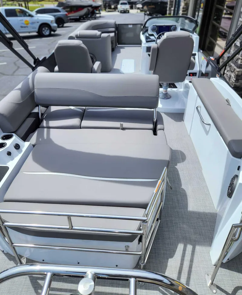 Slide: The Image of Sylvan S 5 CLZ DH 2024 - 9