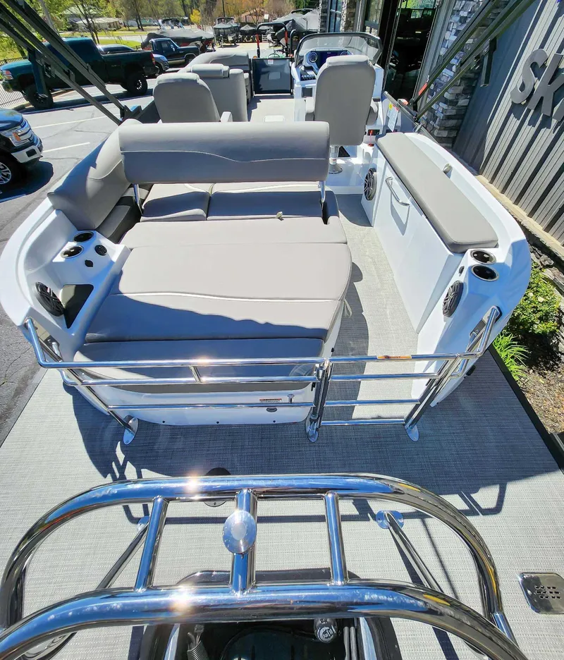 Slide: The Image of Sylvan S 5 CLZ DH 2024 - 9