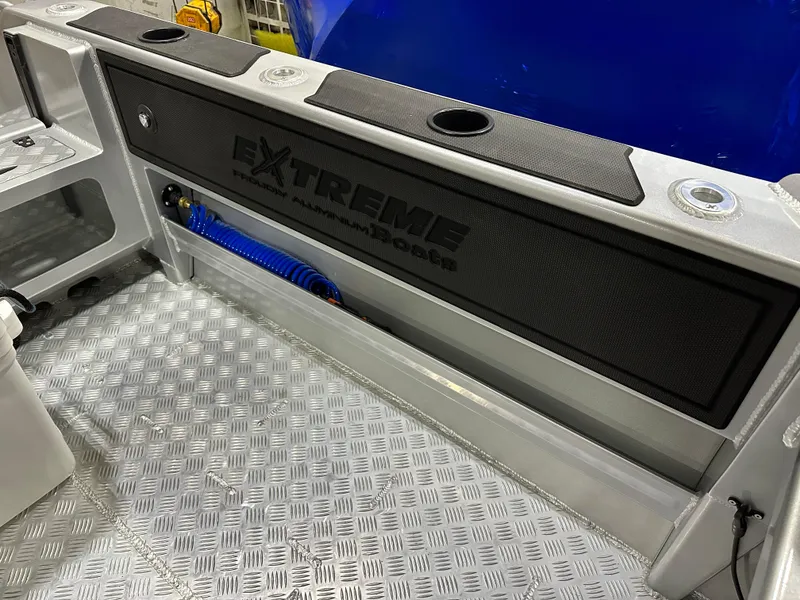 Slide: The Image of Seadek Gunnel - 10