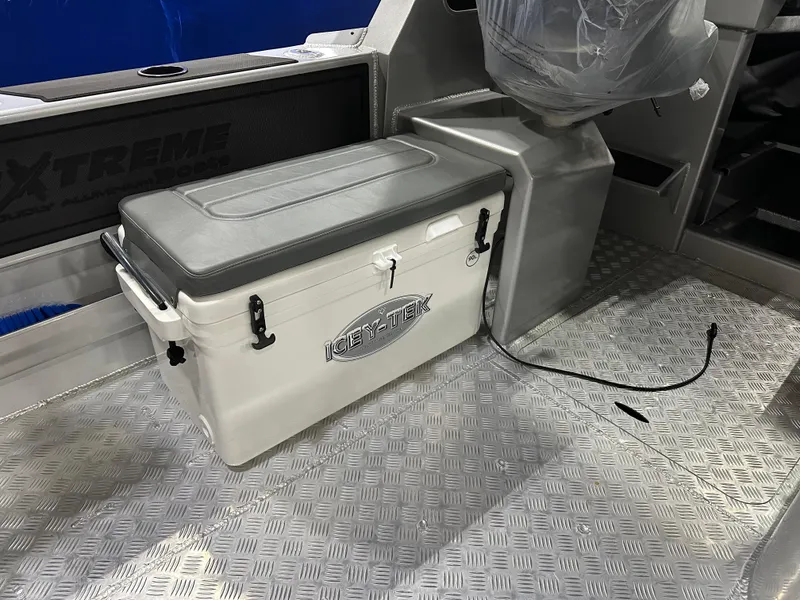 Slide: The Image of cooler for rear seat - 4