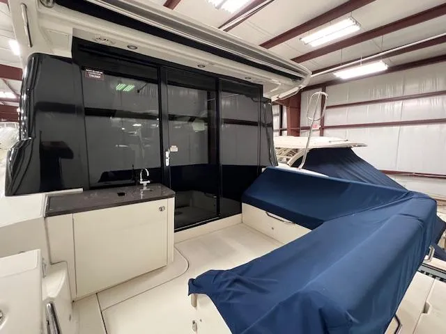 Slide: The Image of Sea Ray 470 Sundancer 2016 - 13