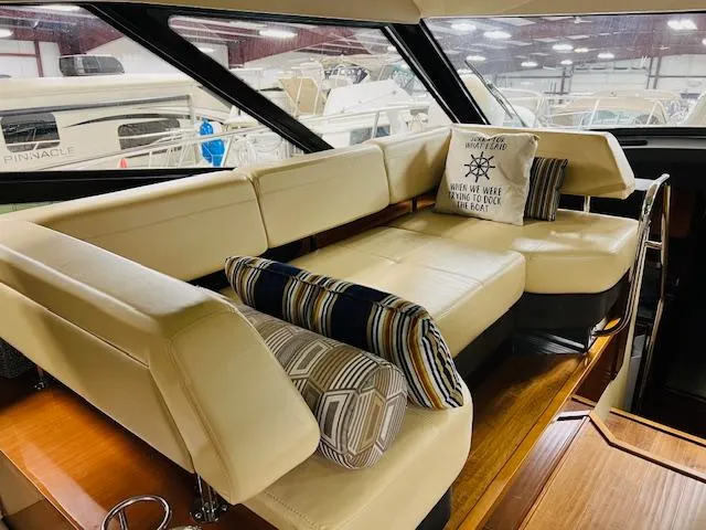 Slide: The Image of Sea Ray 470 Sundancer 2016 - 18