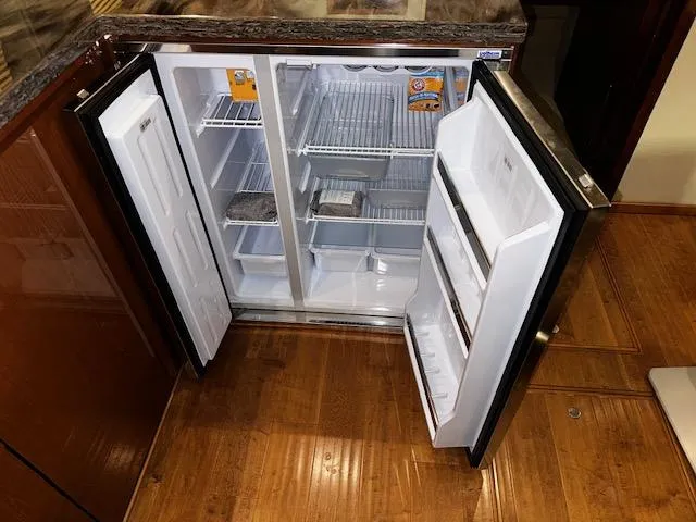 Slide: The Image of Sea Ray 470 Sundancer 2016 - 27