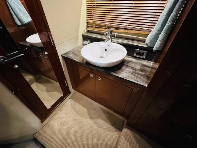 Slide: The Image of Sea Ray 470 Sundancer 2016 - 29