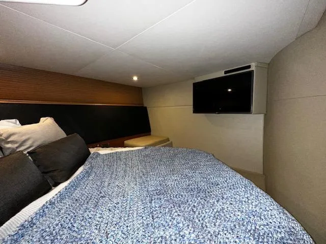 Slide: The Image of Sea Ray 470 Sundancer 2016 - 32