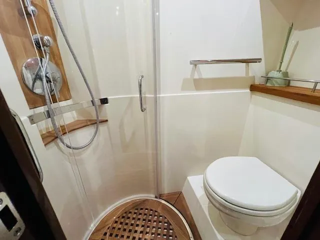 Slide: The Image of Sea Ray 470 Sundancer 2016 - 33