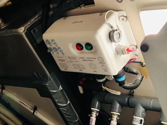 Slide: The Image of Sea Ray 470 Sundancer 2016 - 44