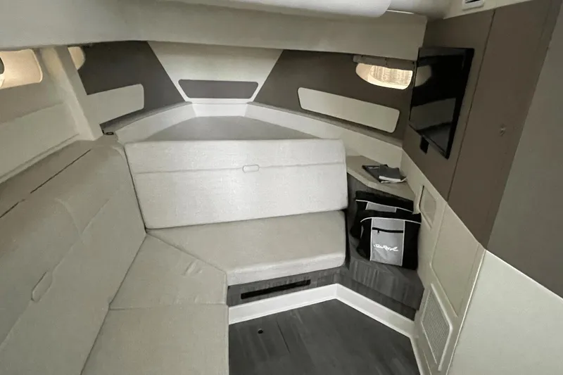 Slide: The Image of Sea Ray Sundancer 370 OB 2022 - 20