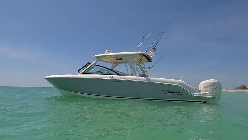 The Image of Boston Whaler 320 Vantage 2017 - 0