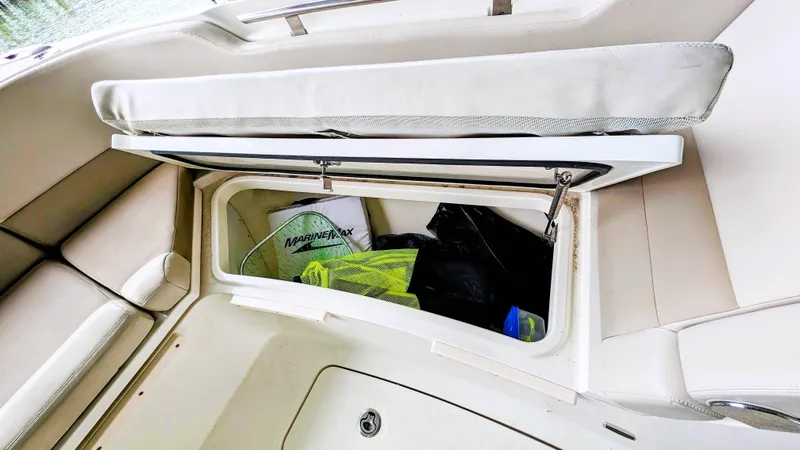 Slide: The Image of Boston Whaler 320 Vantage 2017 - 73