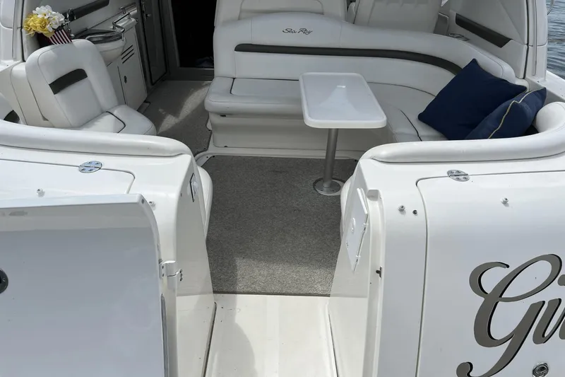 Slide: The Image of Sea Ray 38 Sundancer 2007 - 20