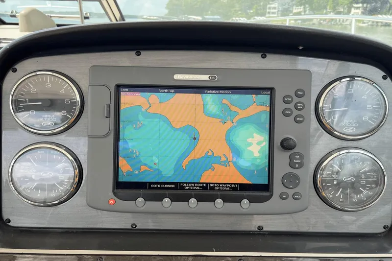 Slide: The Image of Sea Ray 38 Sundancer 2007 - 28