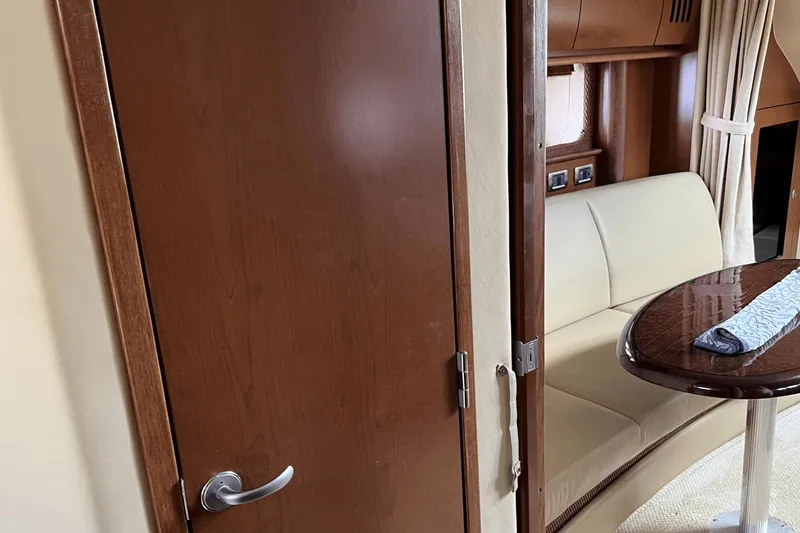 Slide: The Image of Sea Ray 38 Sundancer 2007 - 41
