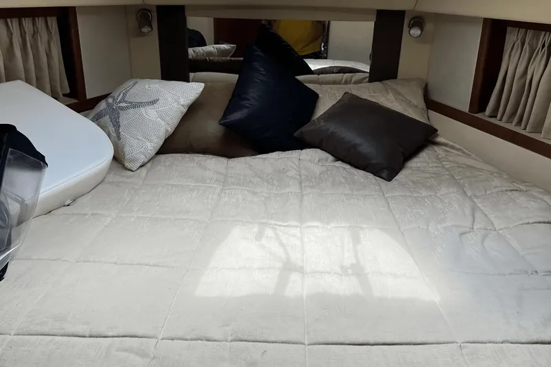 Slide: The Image of Sea Ray 38 Sundancer 2007 - 43