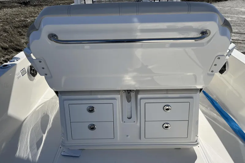 Slide: The Image of Boston Whaler 280 Dauntless 2024 - 10