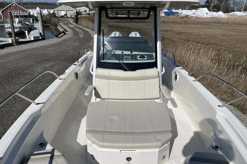 Slide: The Image of Boston Whaler 280 Dauntless 2024 - 13