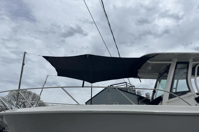 Slide: The Image of Boston Whaler 280 Dauntless 2024 - 16