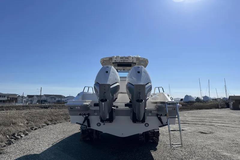 Slide: The Image of Boston Whaler 280 Dauntless 2024 - 2
