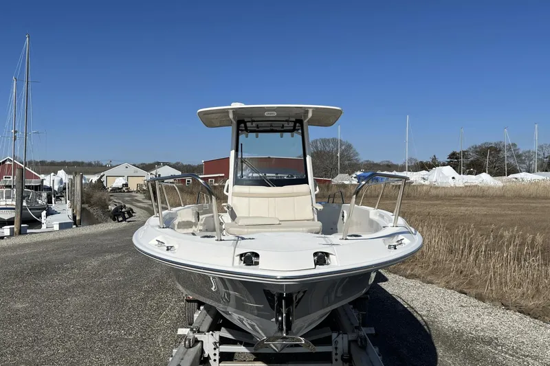 Slide: The Image of Boston Whaler 280 Dauntless 2024 - 4