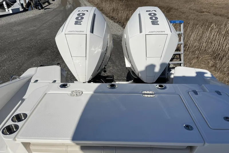 Slide: The Image of Boston Whaler 280 Dauntless 2024 - 5