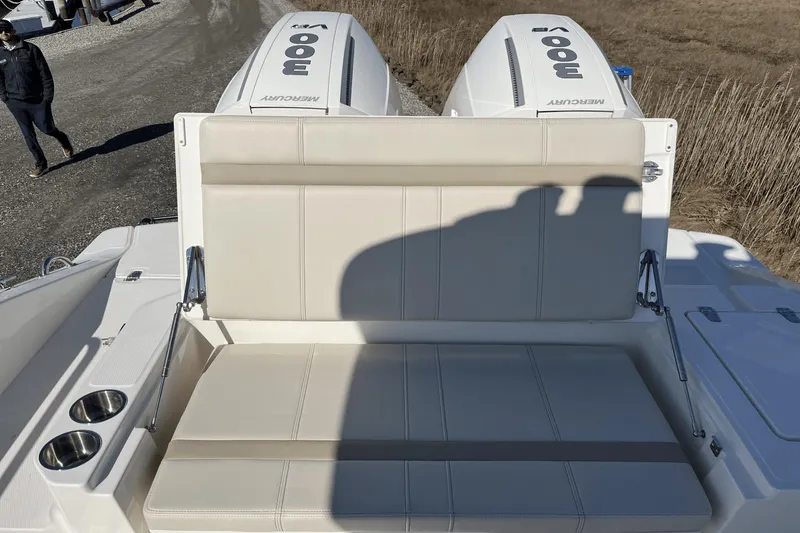 Slide: The Image of Boston Whaler 280 Dauntless 2024 - 6