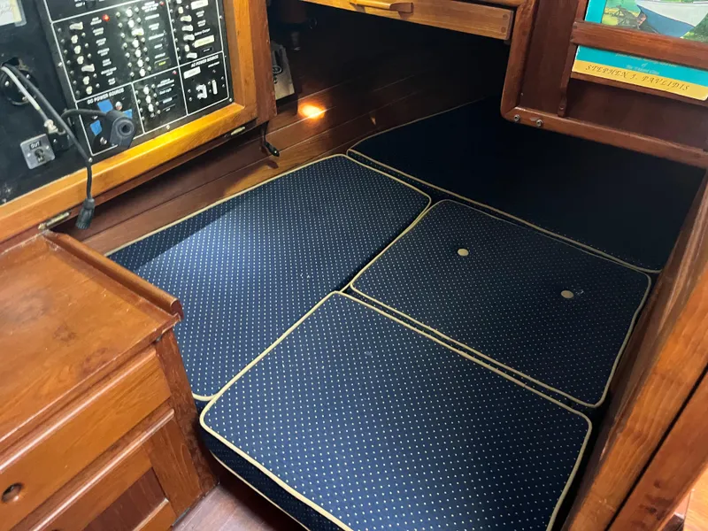 Slide: The Image of Gozzard 36 1990 - 56