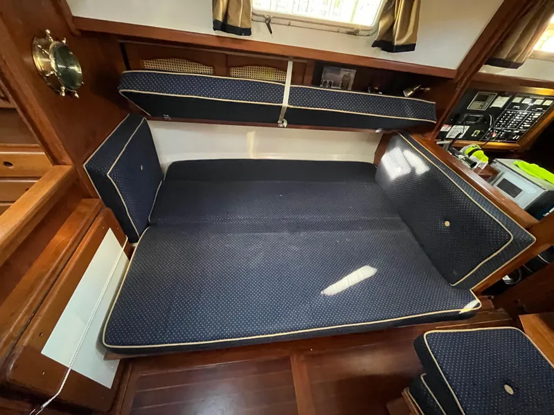 Slide: The Image of Gozzard 36 1990 - 82