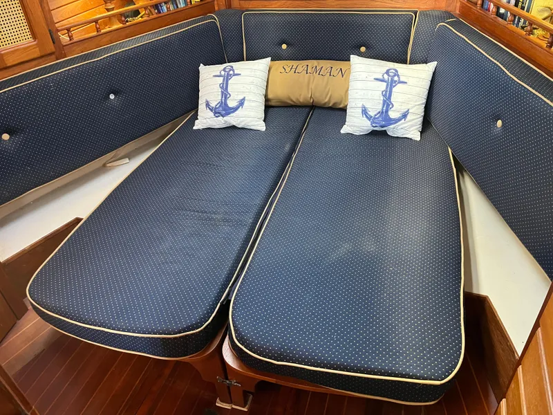 Slide: The Image of Gozzard 36 1990 - 85