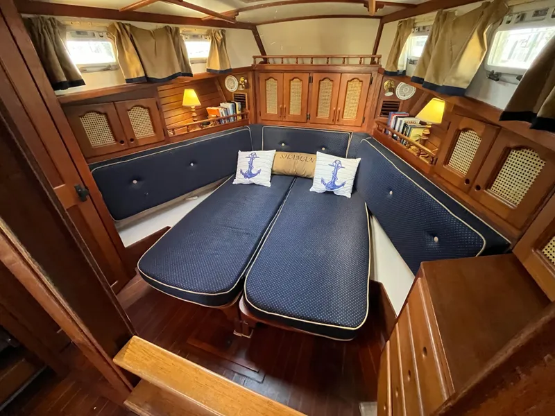 Slide: The Image of Gozzard 36 1990 - 86