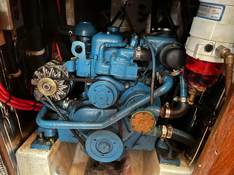 Slide: The Image of Gozzard 36 1990 - 87