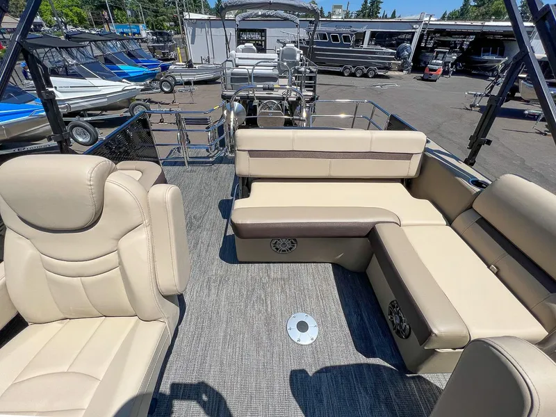 Slide: The Image of Godfrey SW2286 SFL 2023 - 11