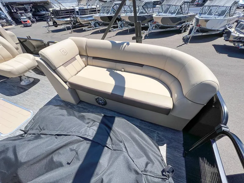 Slide: The Image of Godfrey SW2286 SFL 2023 - 7