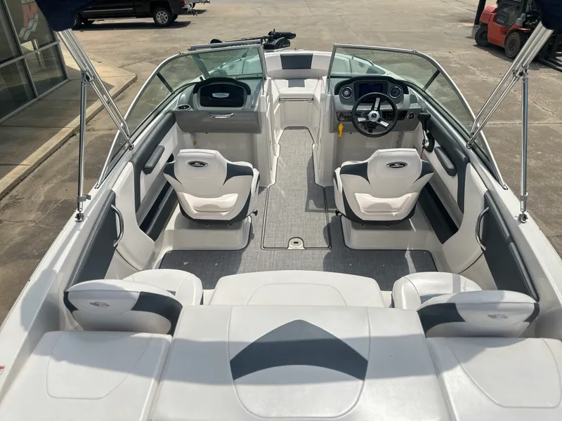 Slide: The Image of Chaparral 21 SSI SF 2021 - 3