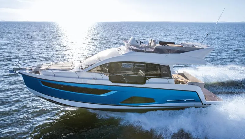 Slide: The Image of Sealine F430 2026 - 3