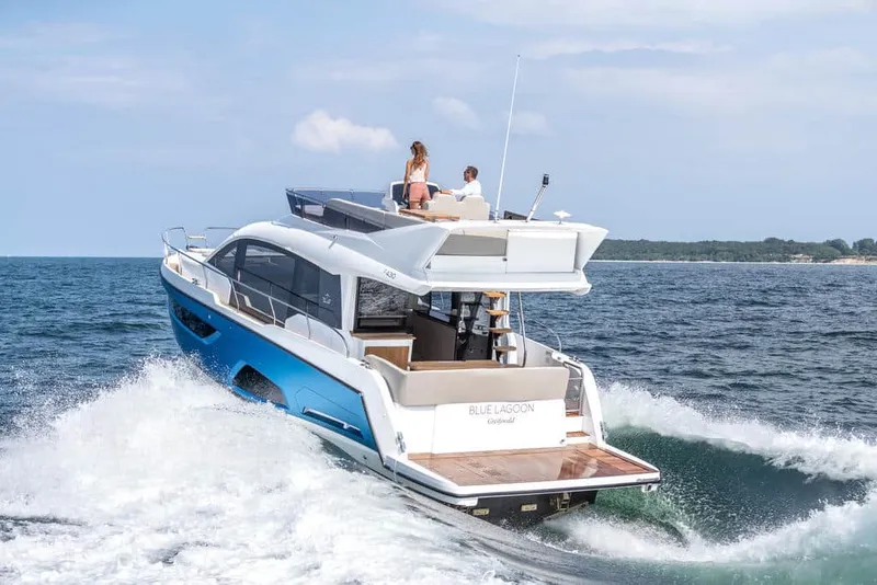 Slide: The Image of Sealine F430 2026 - 1