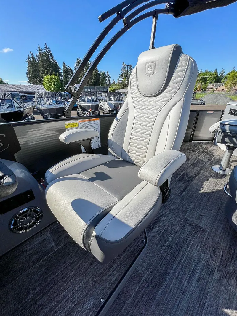 Slide: The Image of Godfrey MC235 FS 2023 - 15