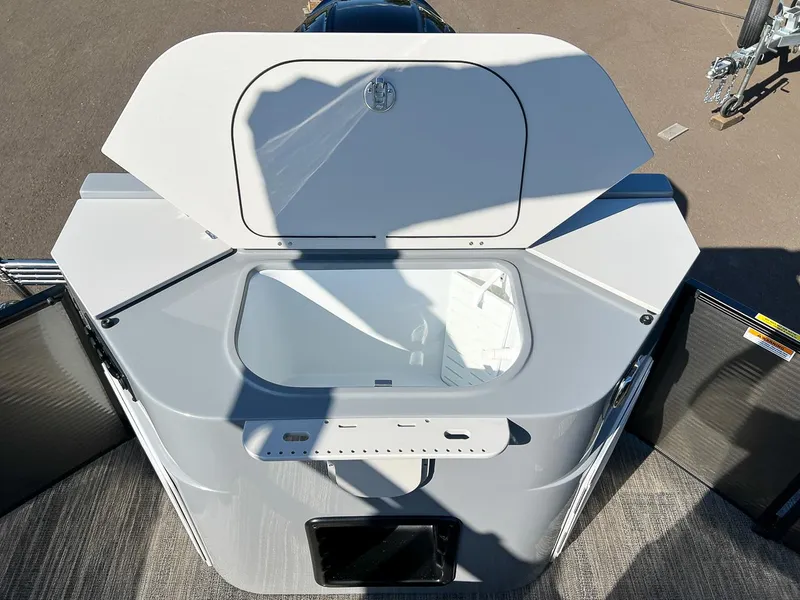 Slide: The Image of Godfrey MC235 FS 2023 - 21