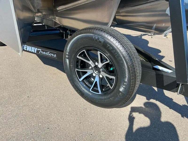 Slide: The Image of Godfrey MC235 FS 2023 - 25