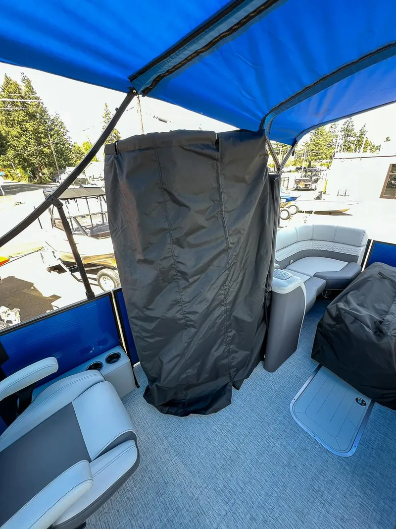 Slide: The Image of Godfrey MC235 SB 2023 - 20