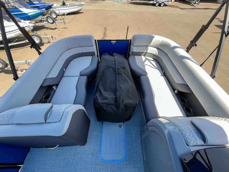 Slide: The Image of Godfrey MC235 SB 2023 - 7