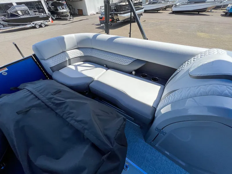 Slide: The Image of Godfrey MC235 SB 2023 - 8