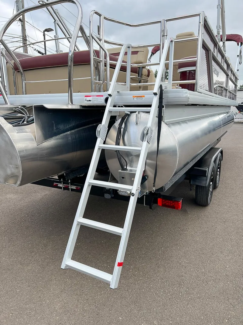 Slide: The Image of Godfrey SW2486 SFL 2023 - 15