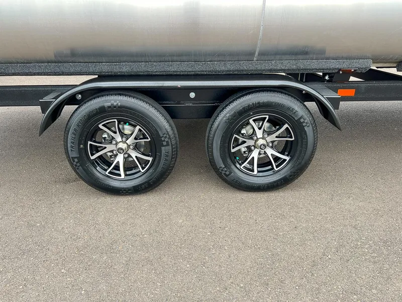 Slide: The Image of Godfrey SW2486 SFL 2023 - 17