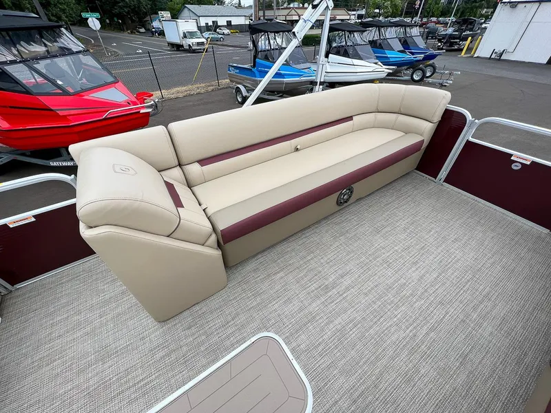 Slide: The Image of Godfrey SW2486 SFL 2023 - 6