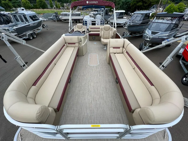 Slide: The Image of Godfrey SW2486 SFL 2023 - 7