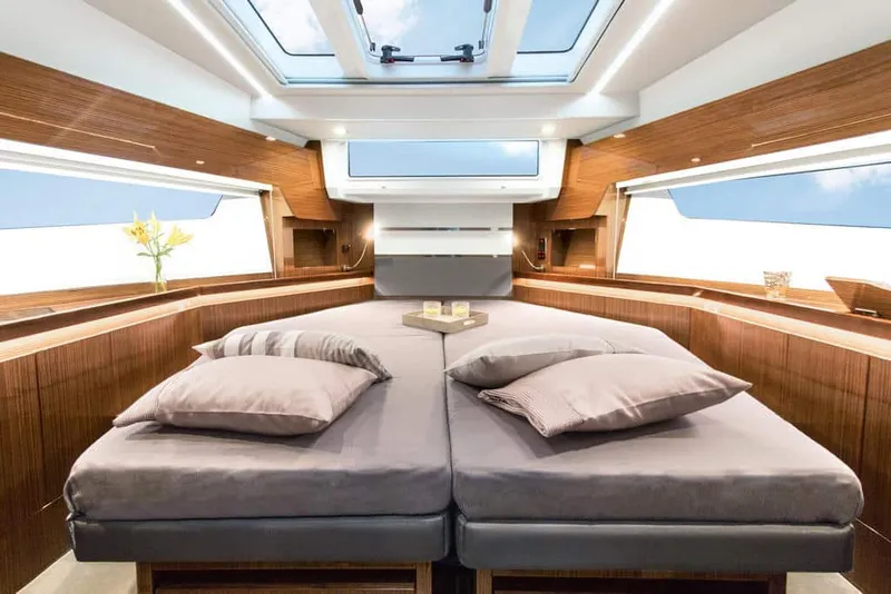 Slide: The Image of Sealine C430 2026 - 33