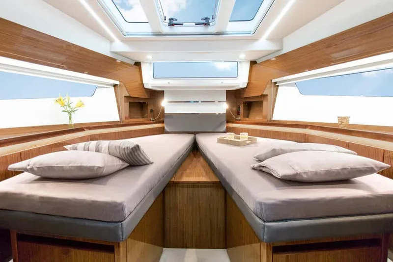 Slide: The Image of Sealine C430 2026 - 32